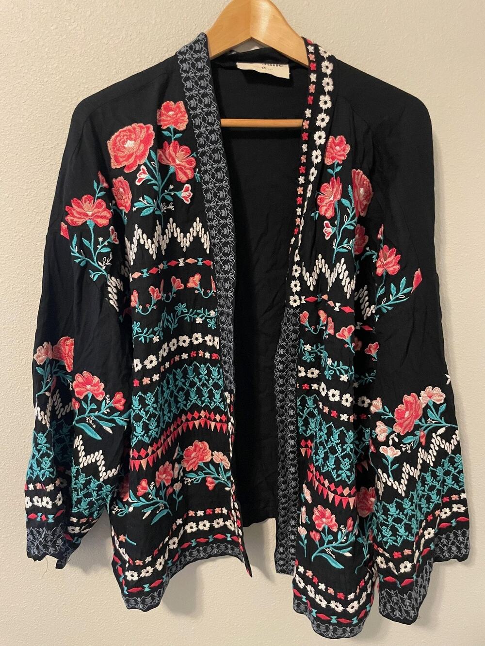 Savanna Jane Kimono Jacket Womens 1X Black Floral Embroidered Open Boho Artsy